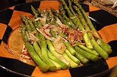 ASPARAGUS WITH SHALLOTS