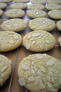 Almond Cookie