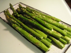 Asparagus in Warm Tarragon-Pecan Vinaigrette