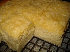 Bee Sting Cake