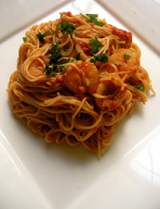 Pasta With Shrimp In Tomato Cream