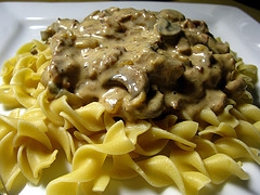 Slow Cooker Beef and Noodles