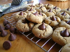 Peanut Butter Blossom Cookies